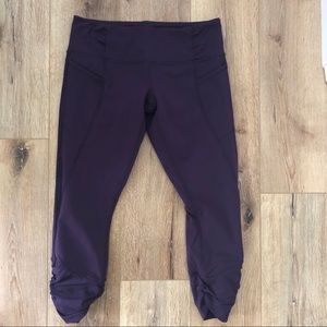 Lululemon crops with pockets! Sz 10